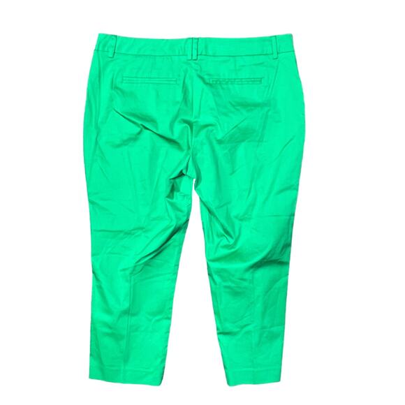 NY&Co Kelly Green Sateen 7th Avenue Crop Straight Leg Chino Pants Size 14 New - Picture 3 of 8